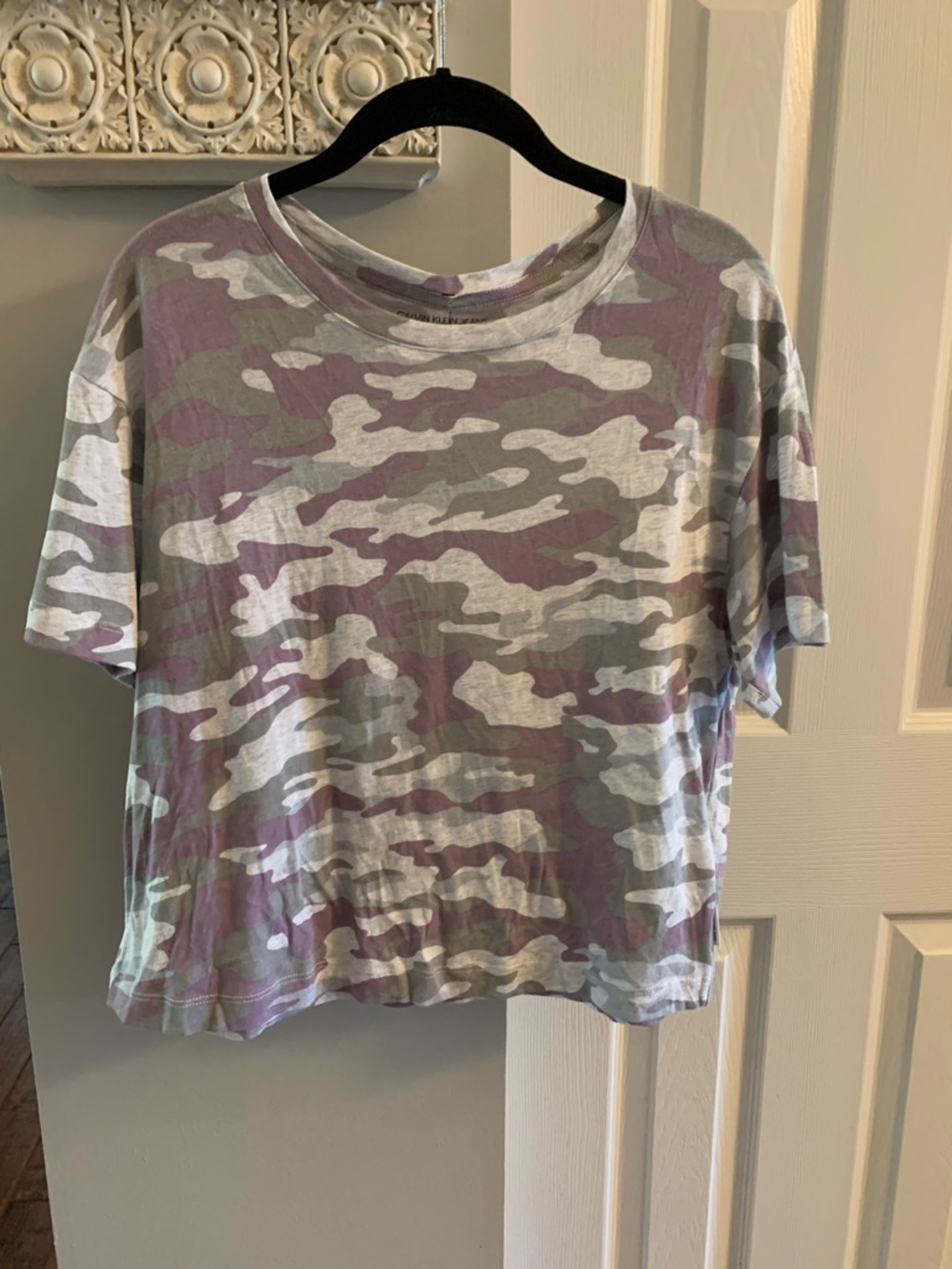 Calvin Klein Jeans Lavender and Gray Camo Print Top NWT - M